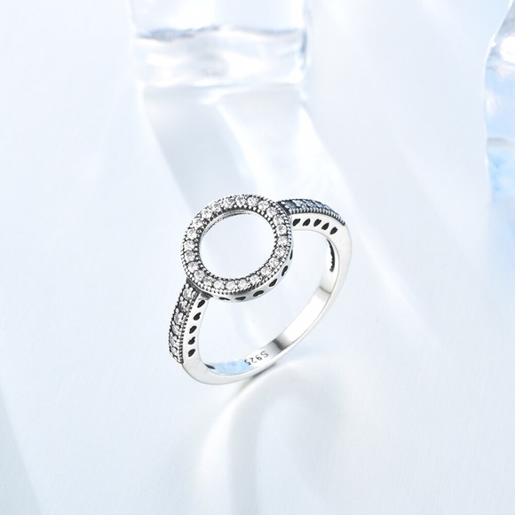 Sterling silver forever ring with CZ Stones - Picture 2 of 6